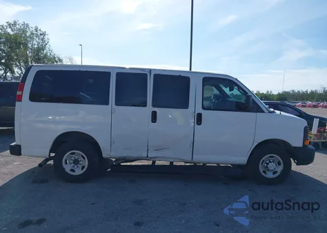 2015 Chevrolet Express G2500 Ls z USA, uszkodzony, nr VIN 1GAWGPFF0F1251431